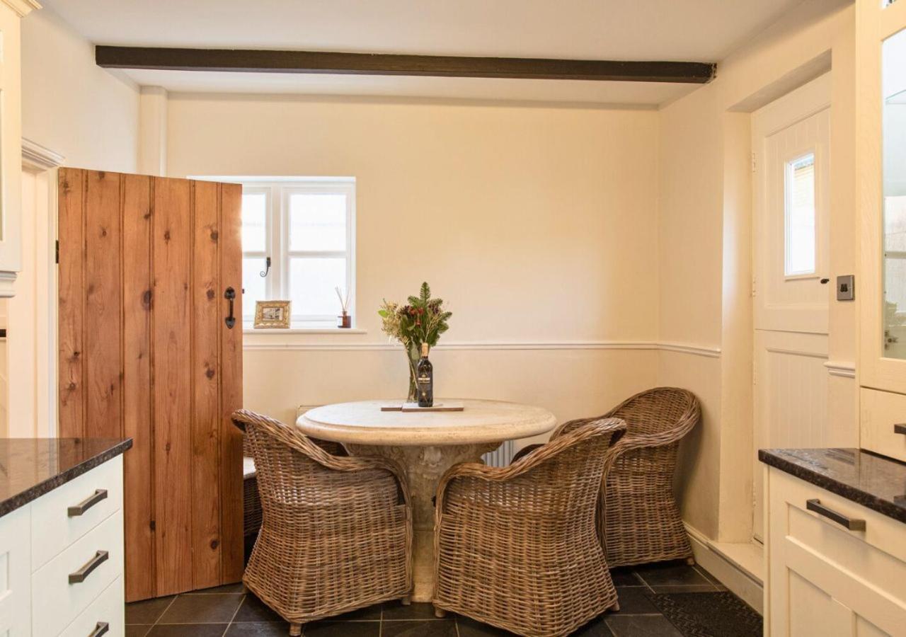 Charming 2 Bed House In Tewkesbury Centre Villa Exterior photo